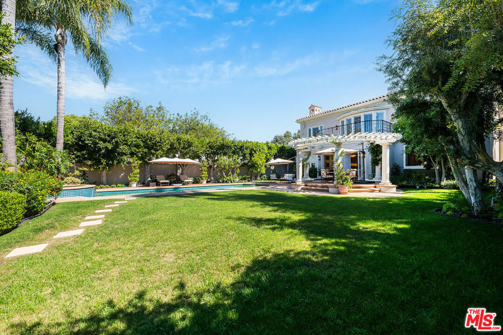 main property photo 22
