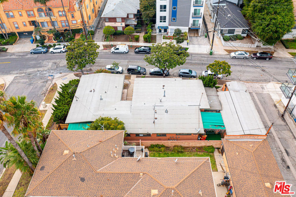 main property photo 14