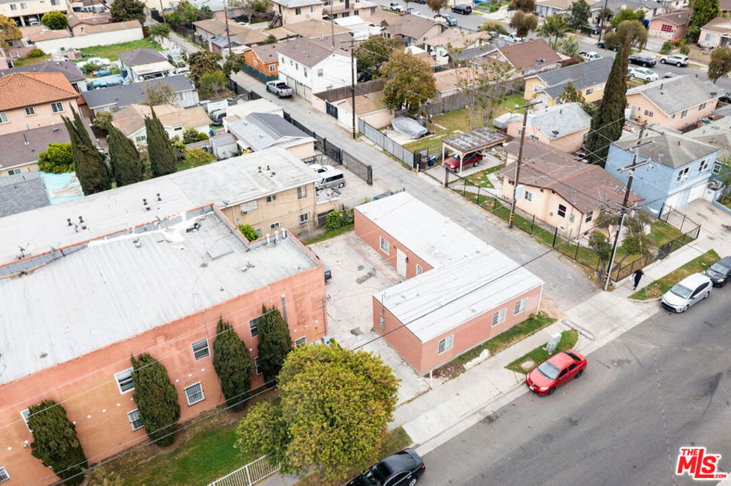 main property photo 16