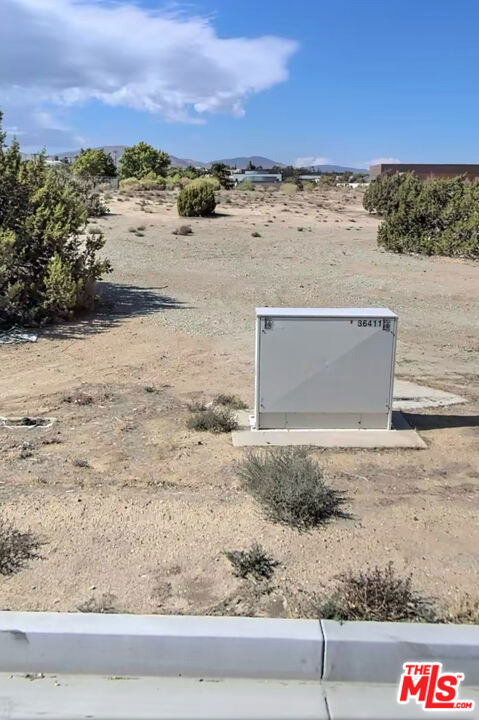 main property photo 12