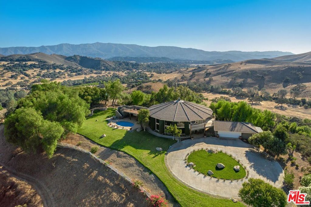 main property photo 22