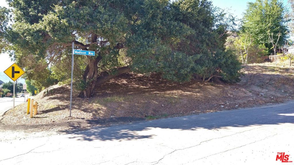 main property photo 7