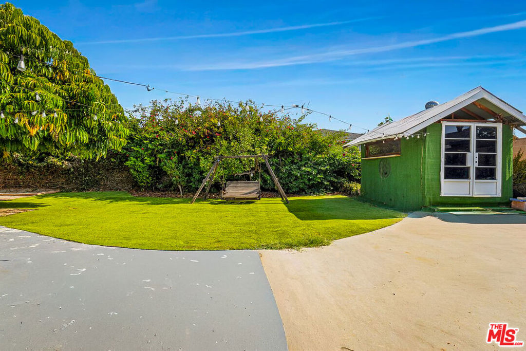 main property photo 13
