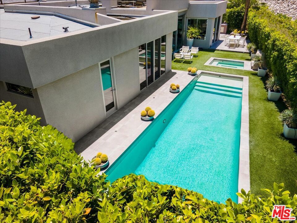main property photo 49