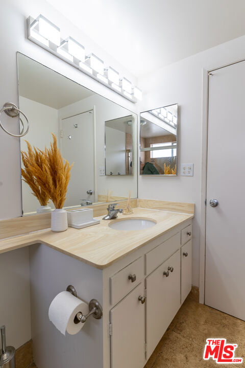 main property photo 56