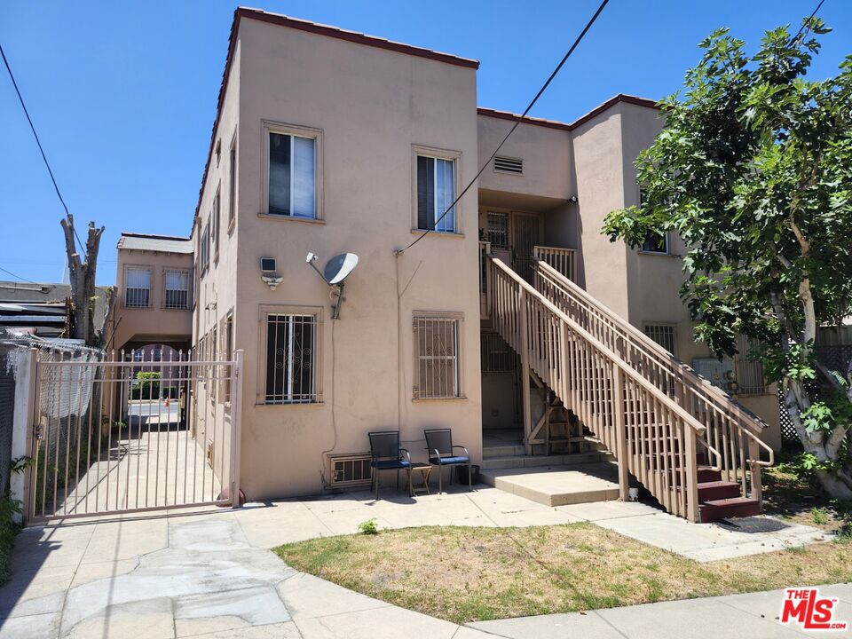 main property photo 18