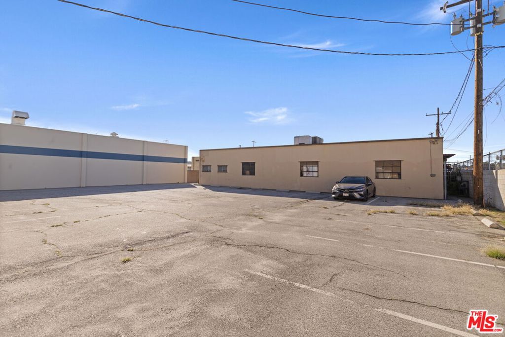 main property photo 19