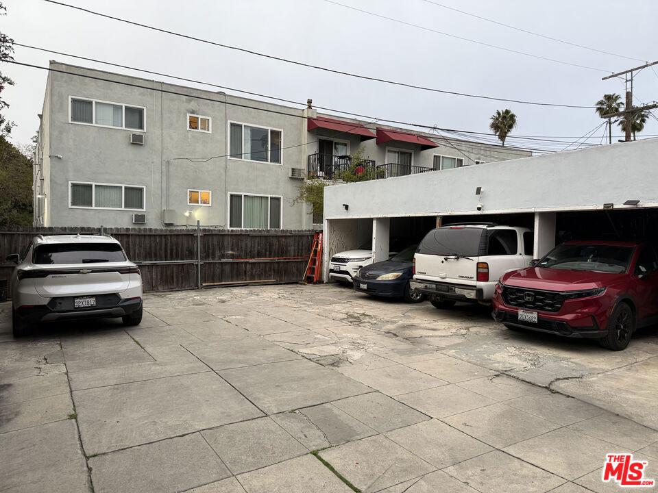 main property photo 44