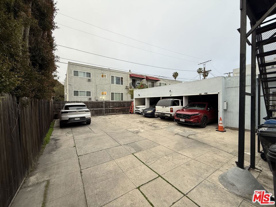 main property photo 47