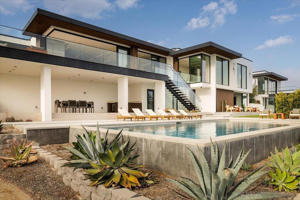 main property photo 61