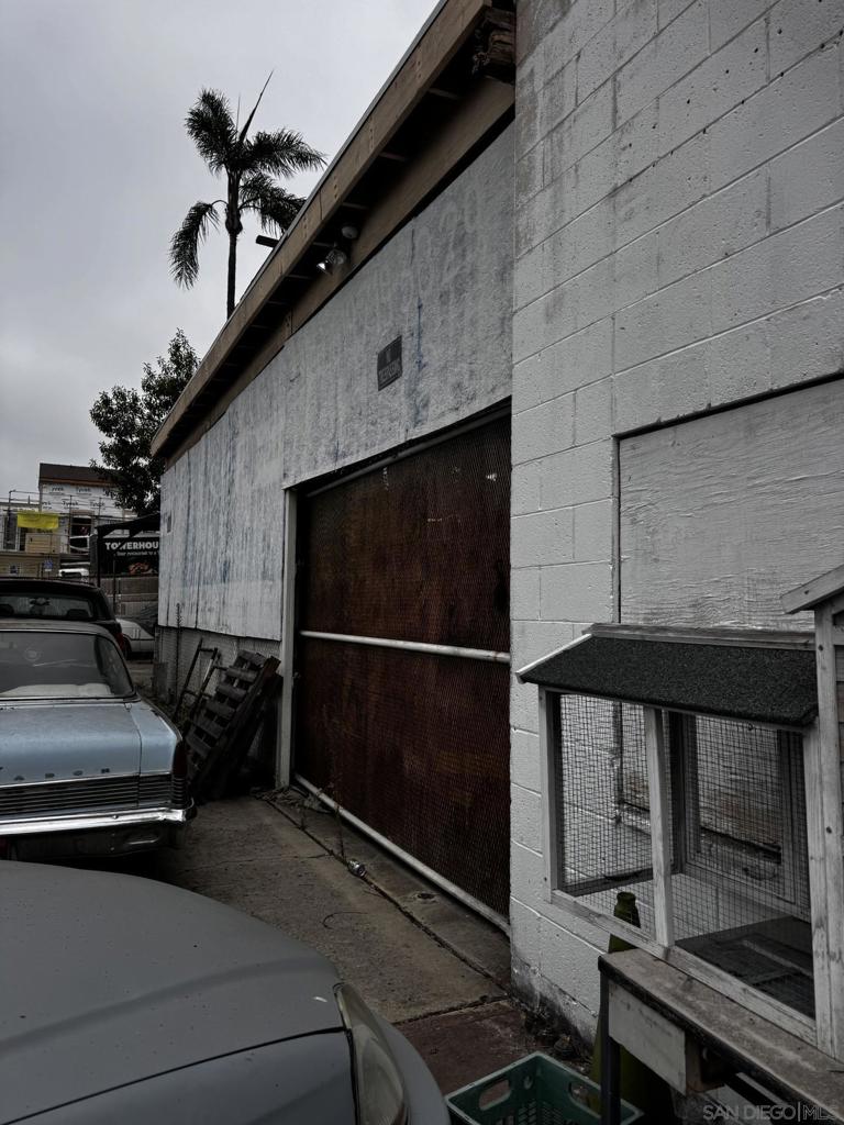 main property photo 13