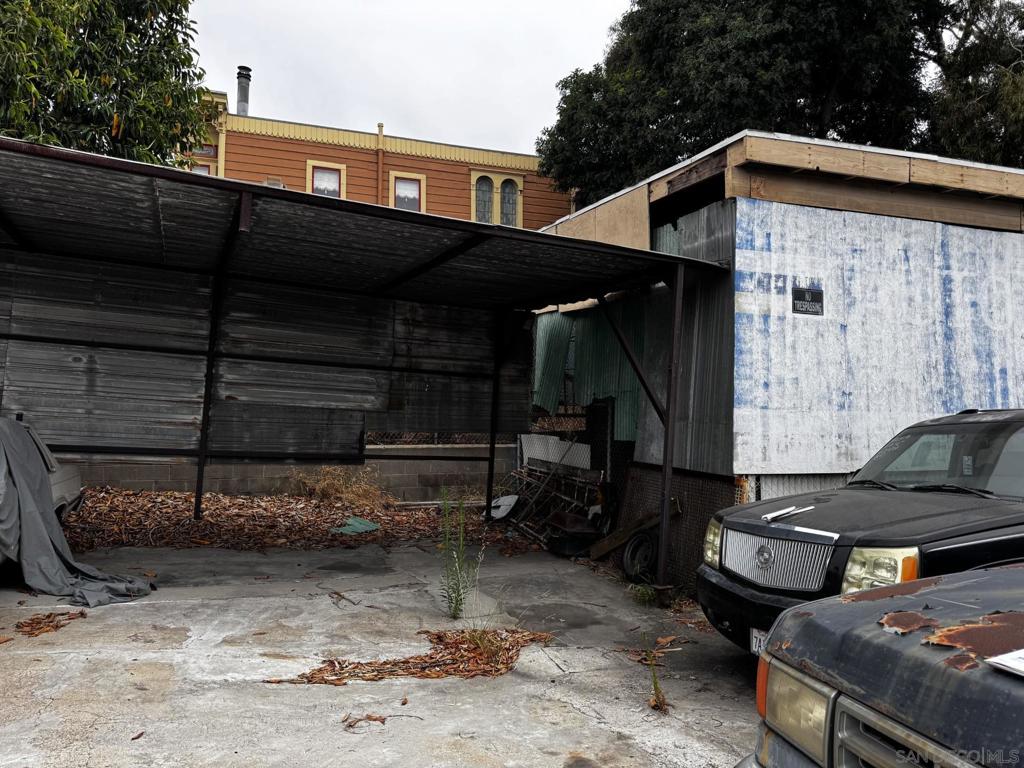 main property photo 8