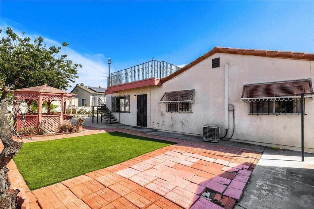 main property photo 25