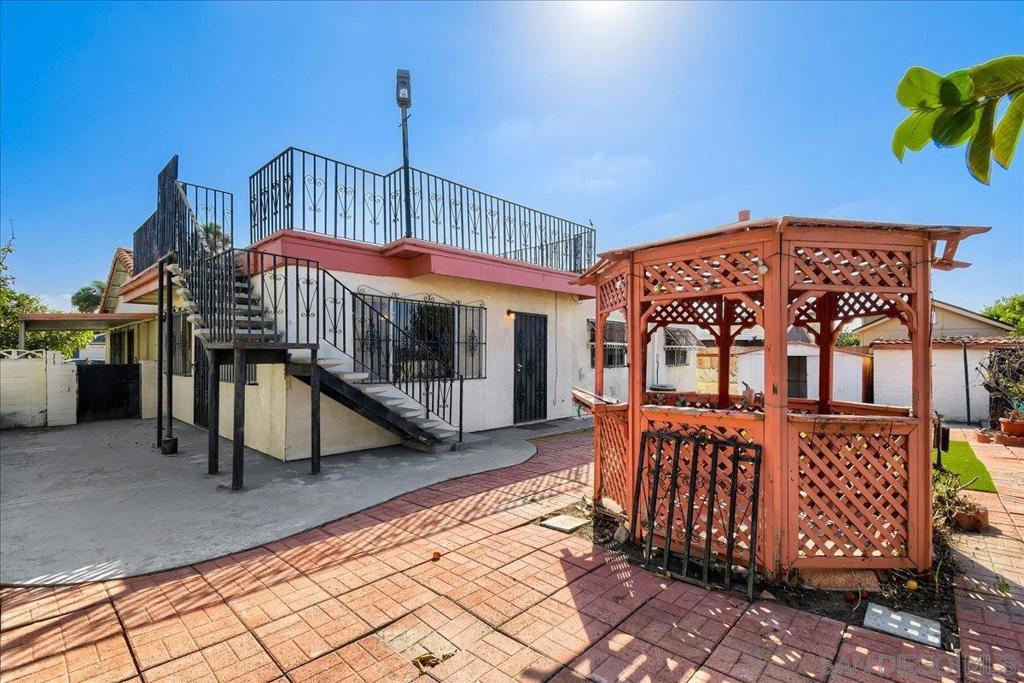 main property photo 27