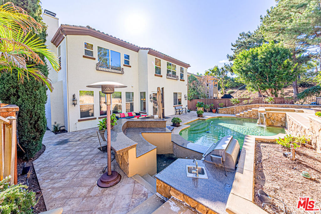 main property photo 50