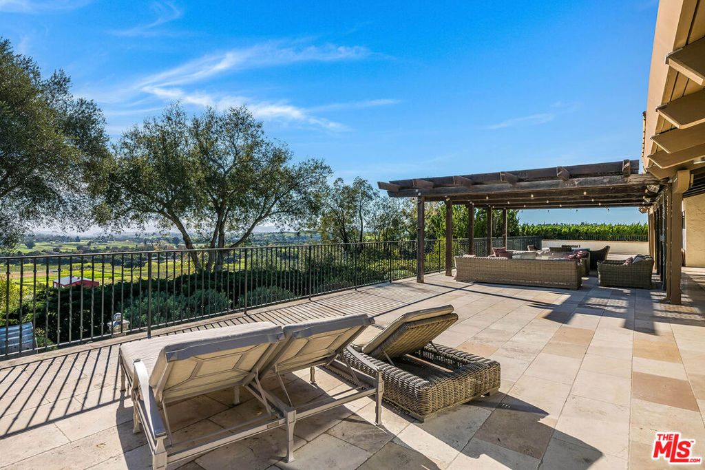 main property photo 37