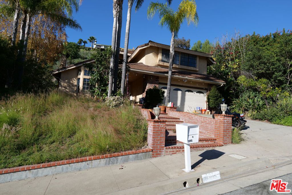 main property photo 4