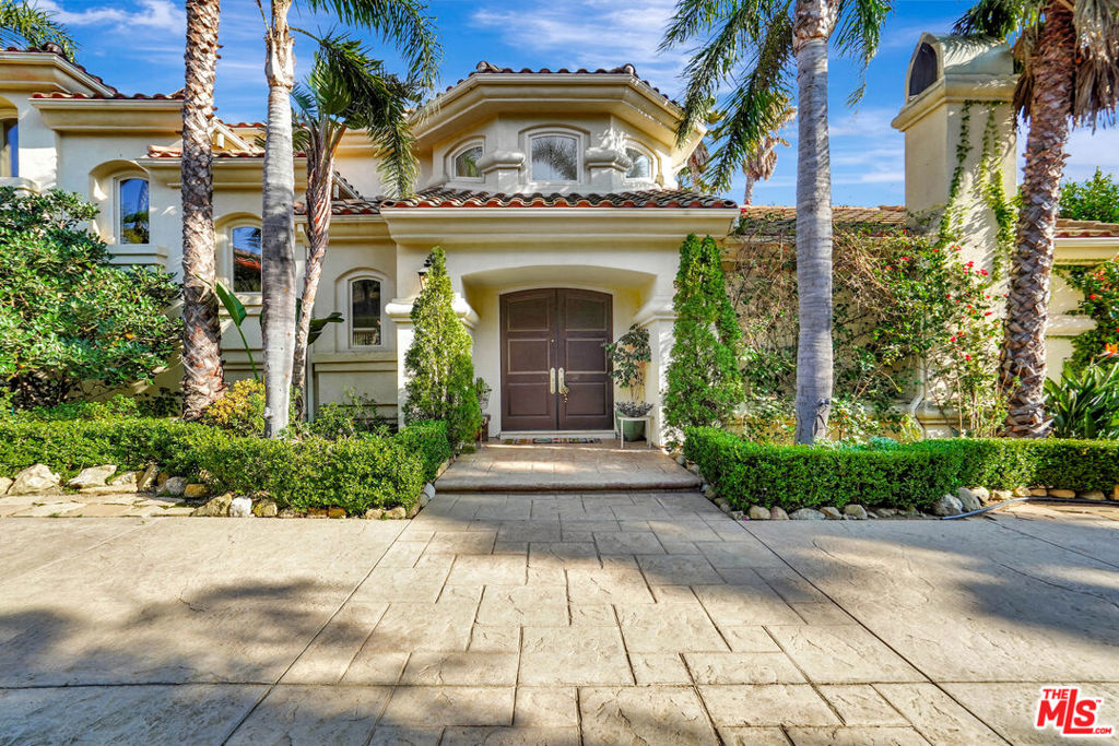 main property photo 10