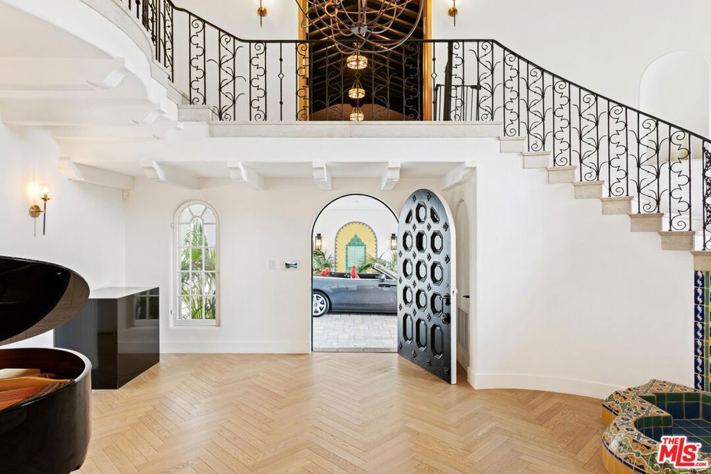 main property photo 12