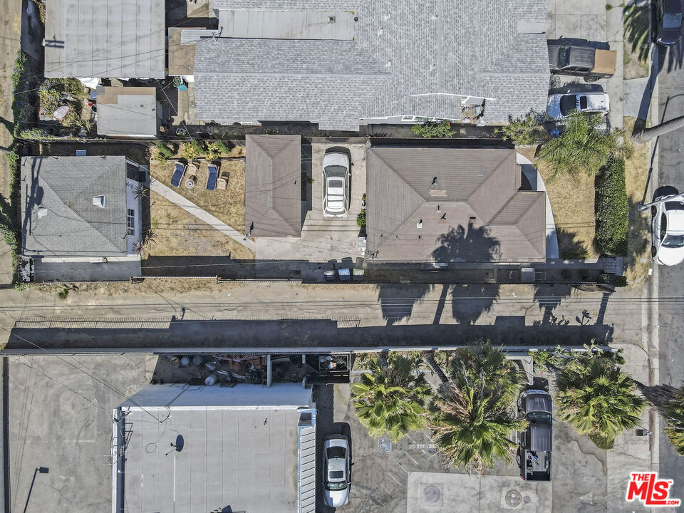 main property photo 11