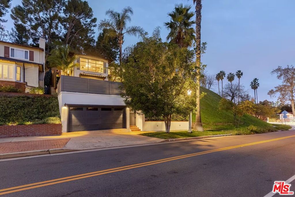 main property photo 57