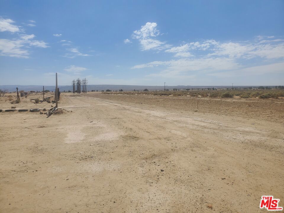 main property photo 20