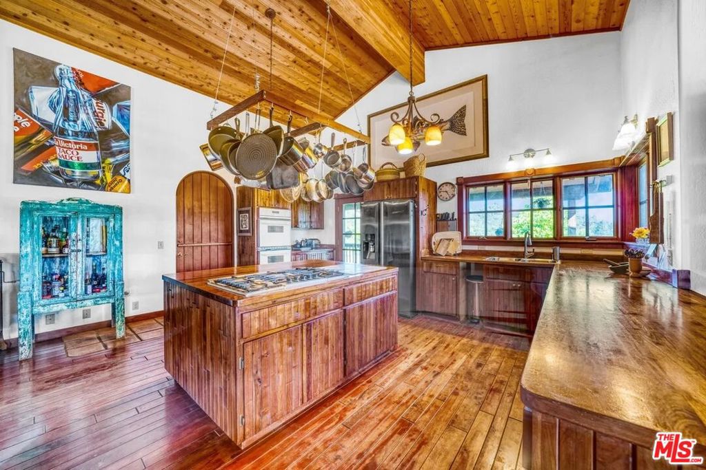 main property photo 44