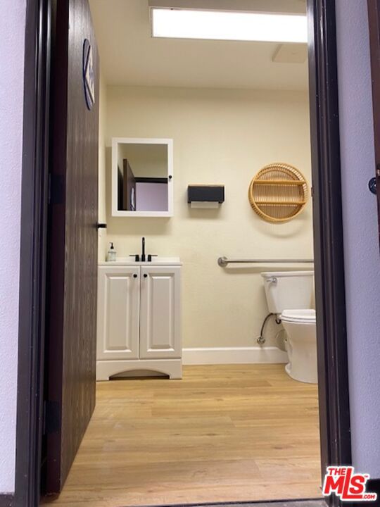 main property photo 13