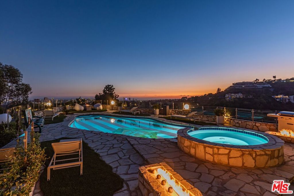 main property photo 25
