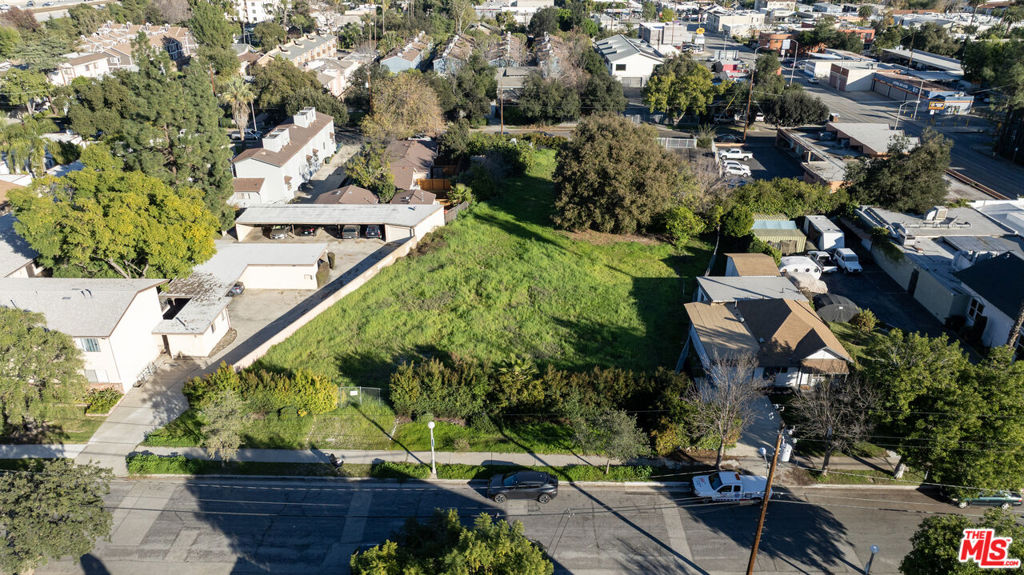 main property photo 12