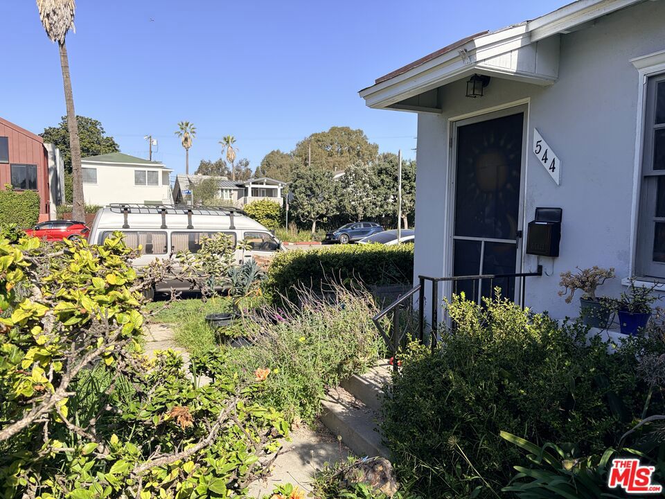 main property photo 14