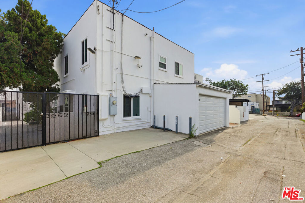main property photo 24