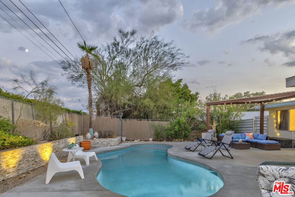 main property photo 59