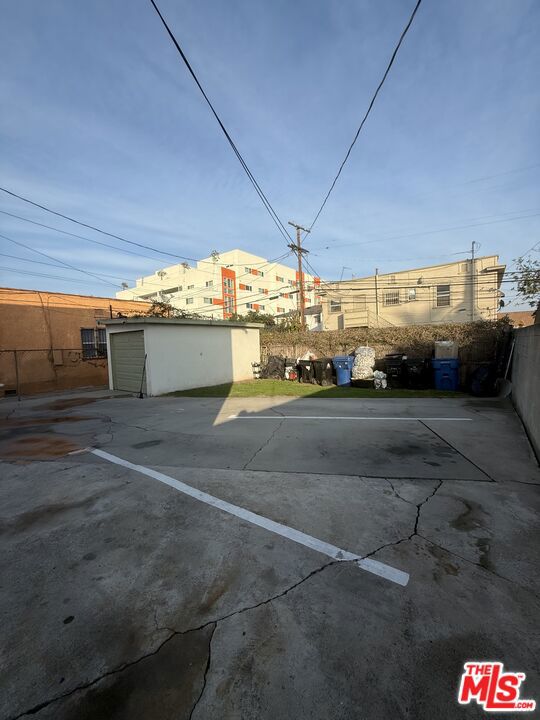 main property photo 6