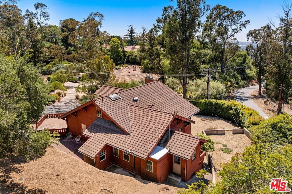 main property photo 50