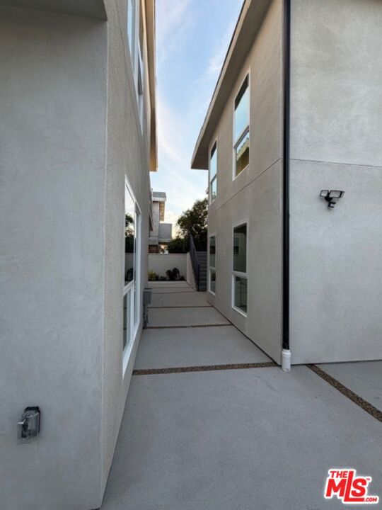 main property photo 41