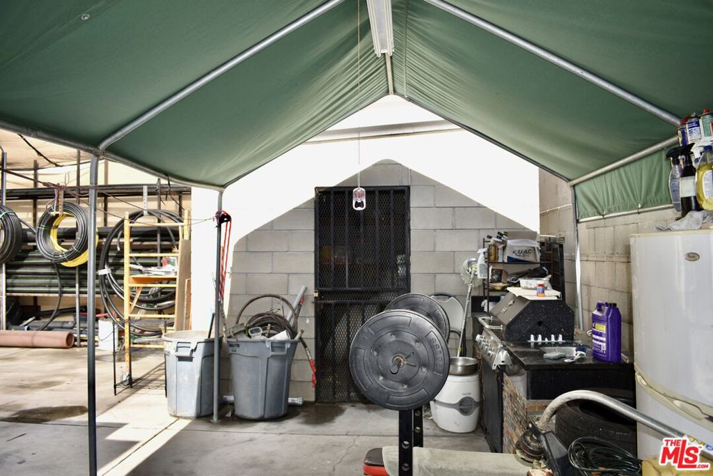main property photo 15