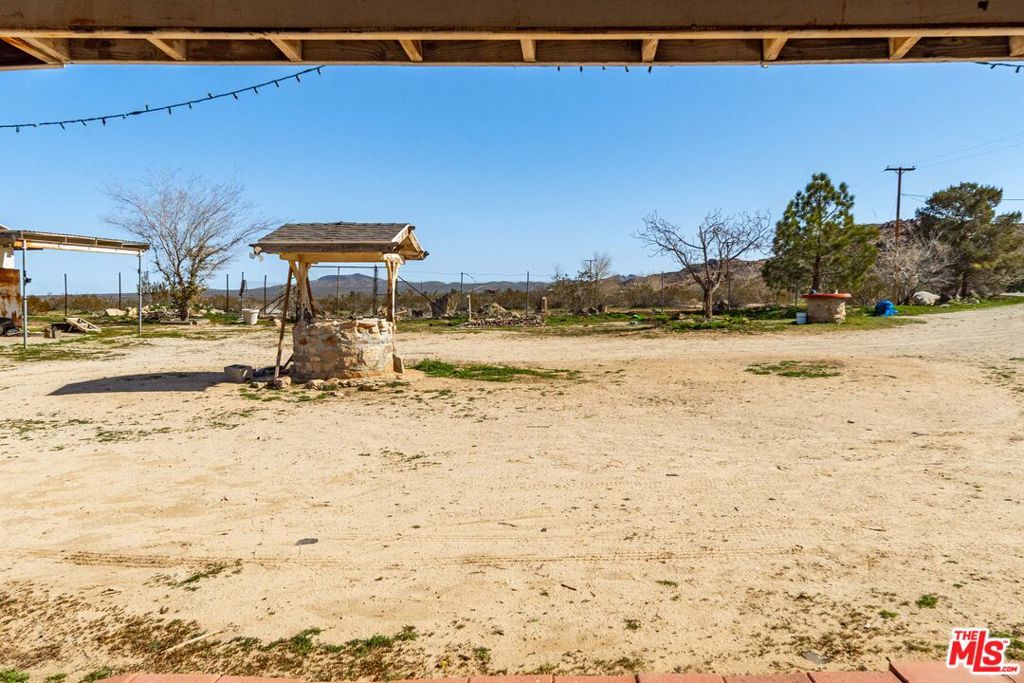 main property photo 28