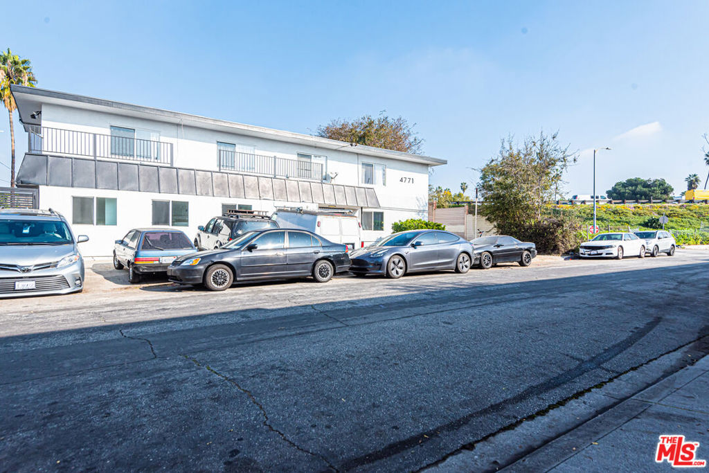 main property photo 25