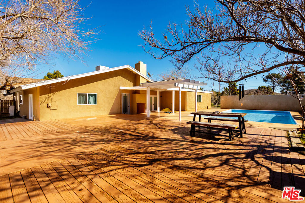 main property photo 26