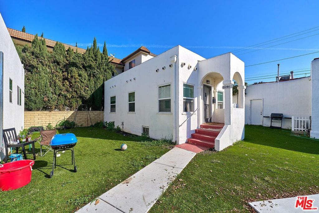 main property photo 9