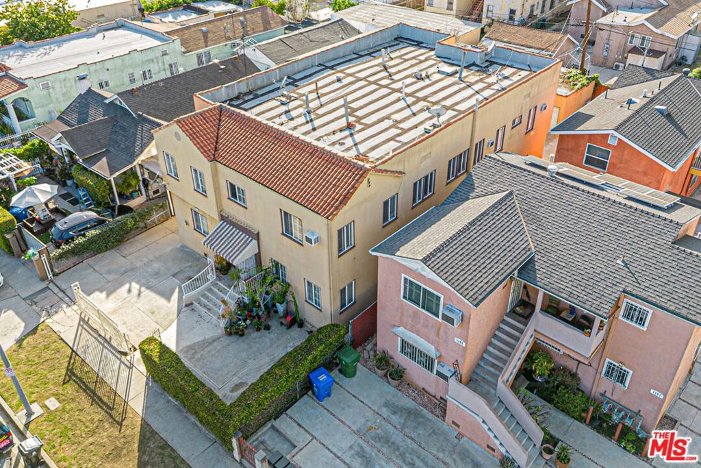main property photo 10