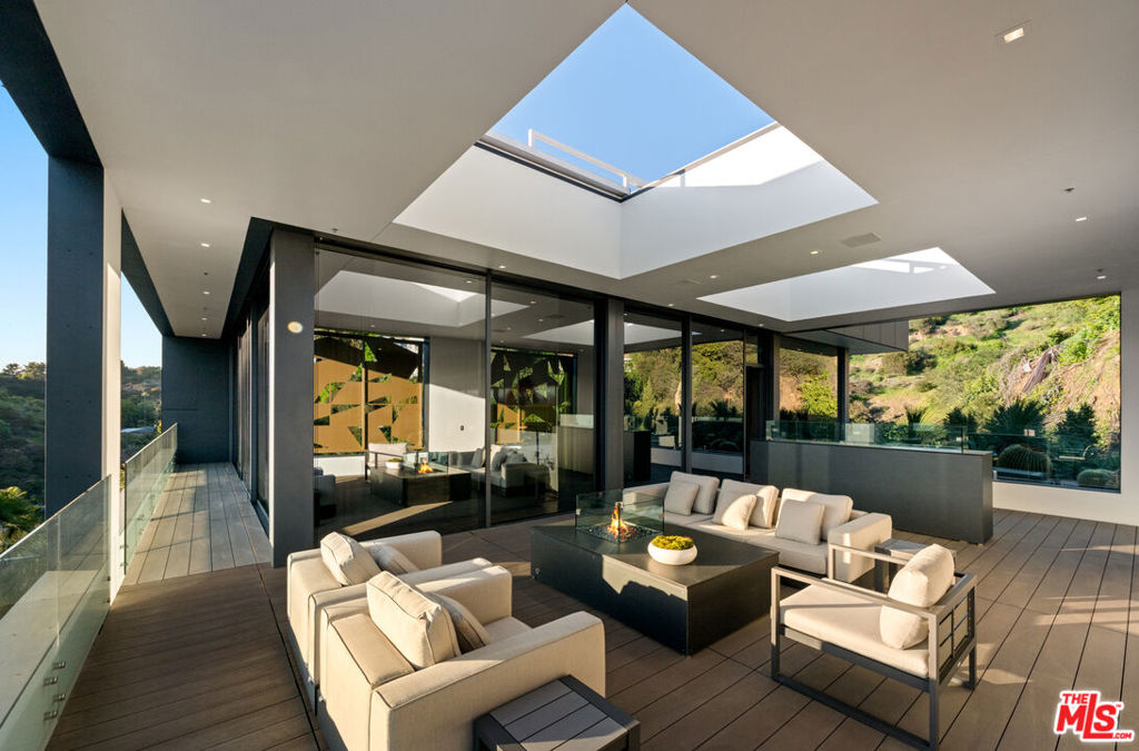 main property photo 47