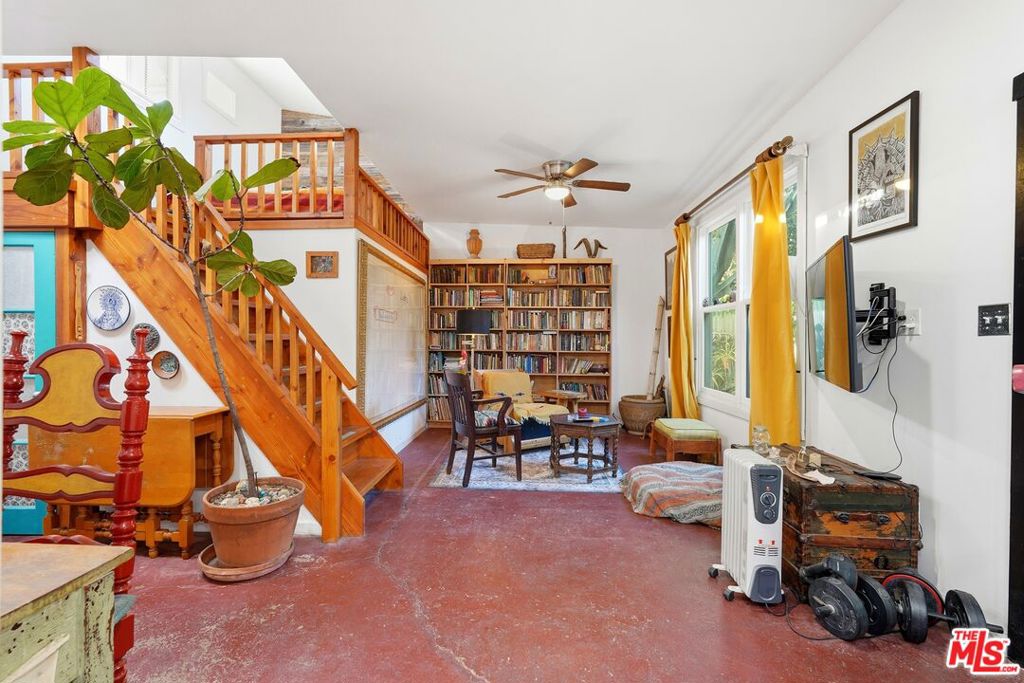 main property photo 49