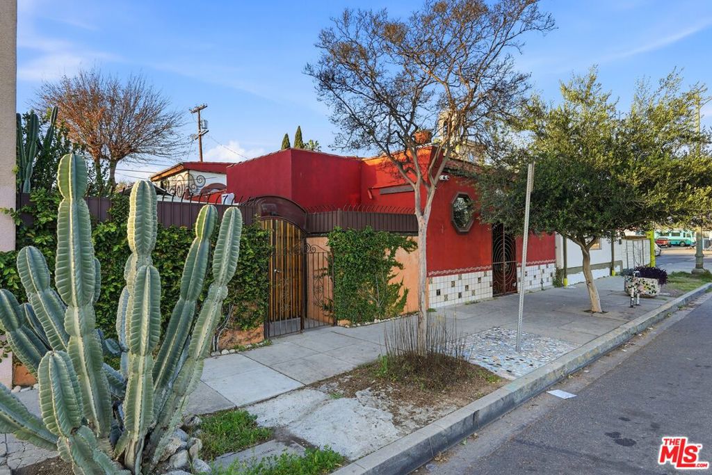 main property photo 59