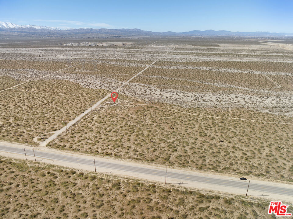 main property photo 6