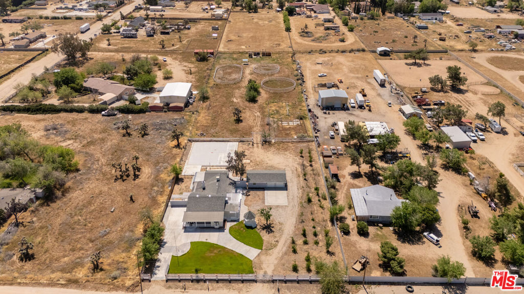 main property photo 28