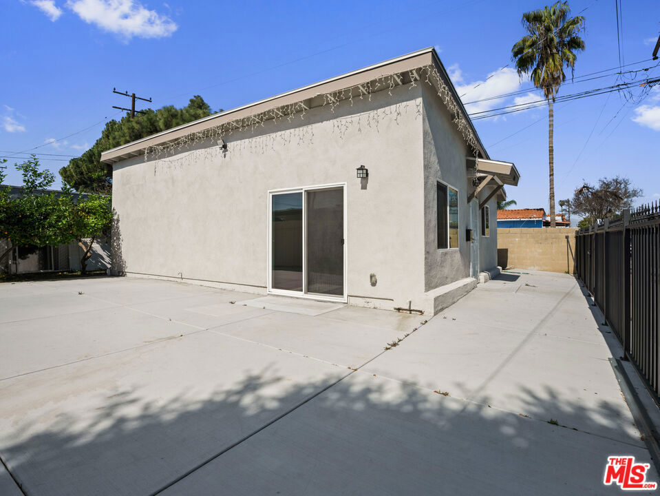 main property photo 59
