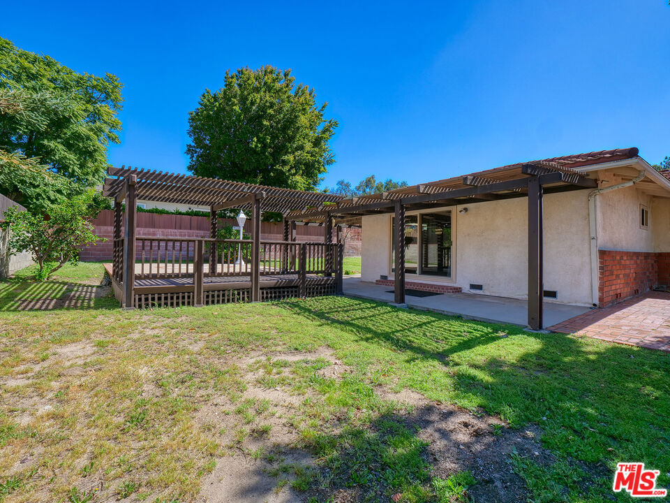 main property photo 37
