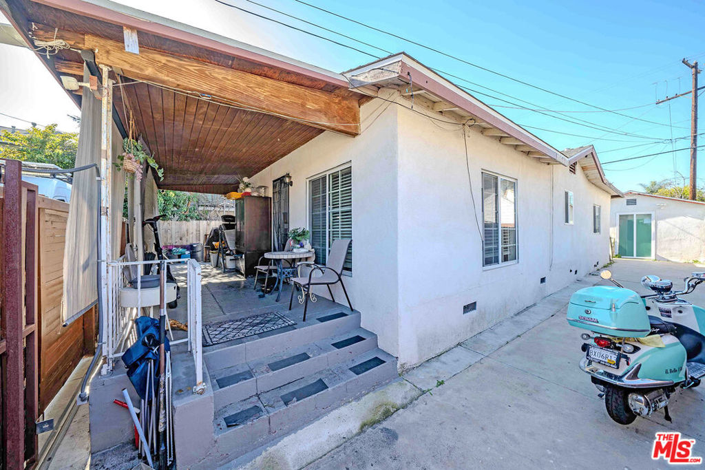 main property photo 15